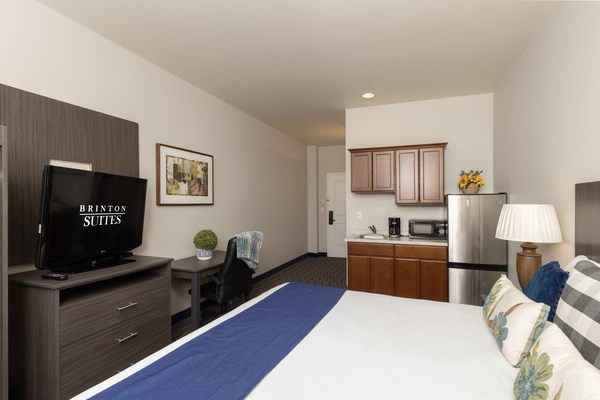 King Suite 1st Floor Photo 4