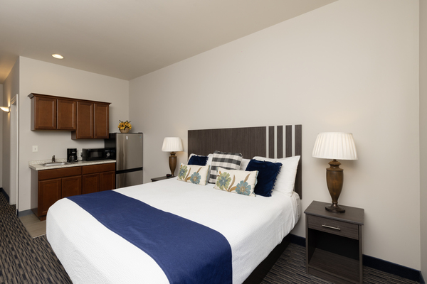 King Suite 1st Floor Photo 3